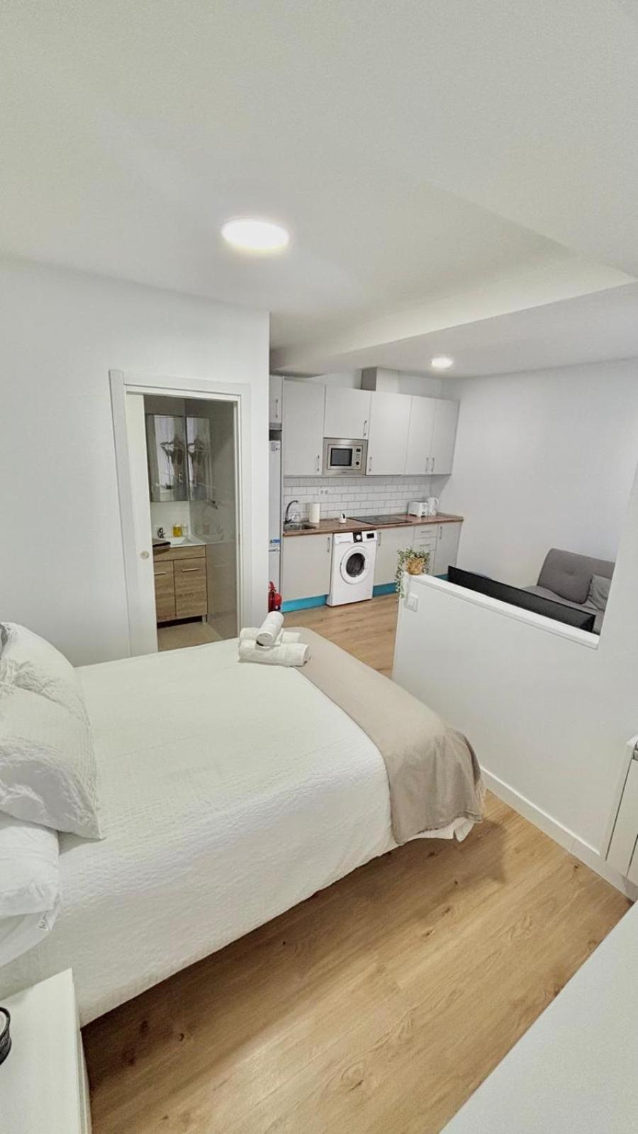 Ferienwohnung Lofts 4Towers - La Paz Madrid Zimmer foto