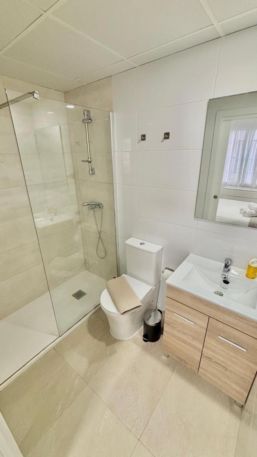 Ferienwohnung Lofts 4Towers - La Paz Madrid Zimmer foto